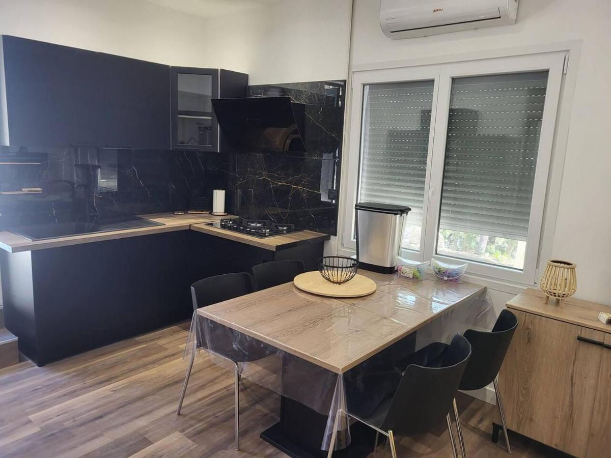 Appartement Jacuzzi Narbonne Eksteriør billede